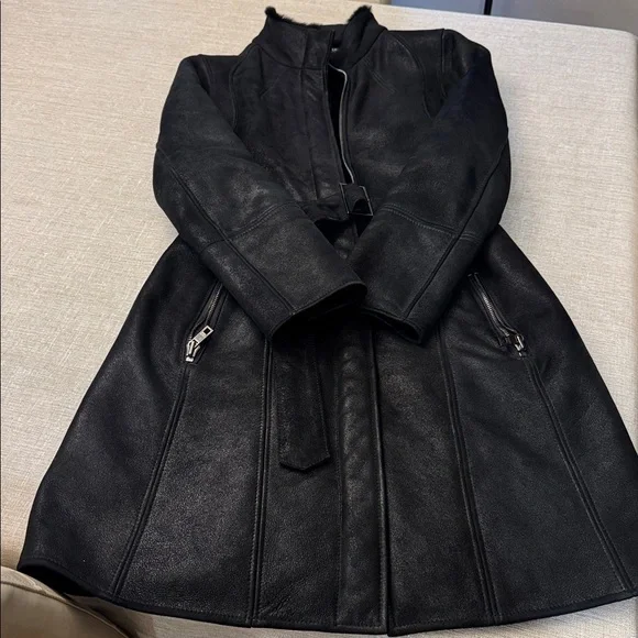 Andrew Marc- Women's Black Shearling Leather Belted Coat/EUC/Size S - Picture 3 of 15